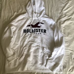 Women’s Hollister sweatshirt